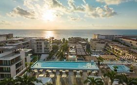 The Reef 28 Hotel & Spa (Adults Only)